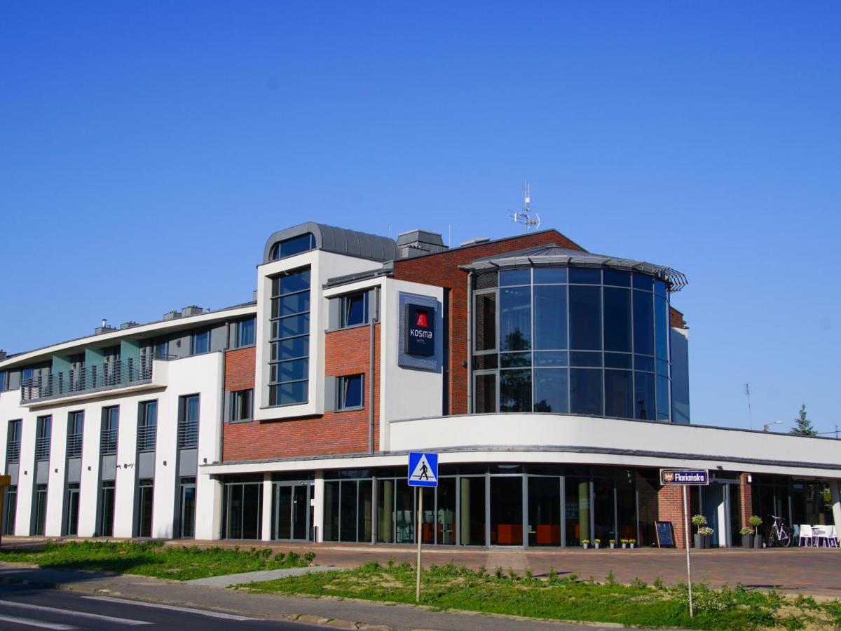 Hotel Kosma Kozmin Buitenkant foto